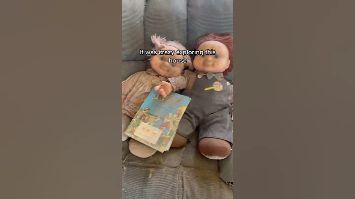 Vintage 80’s Farmhouse Abandoned with everything left behind