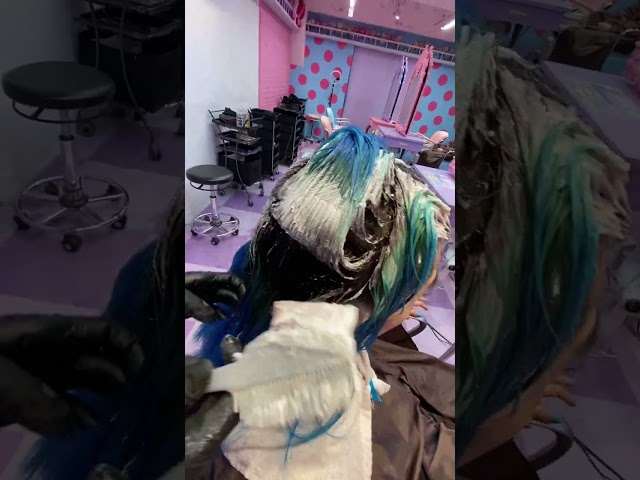 急に派手髪にしてみる