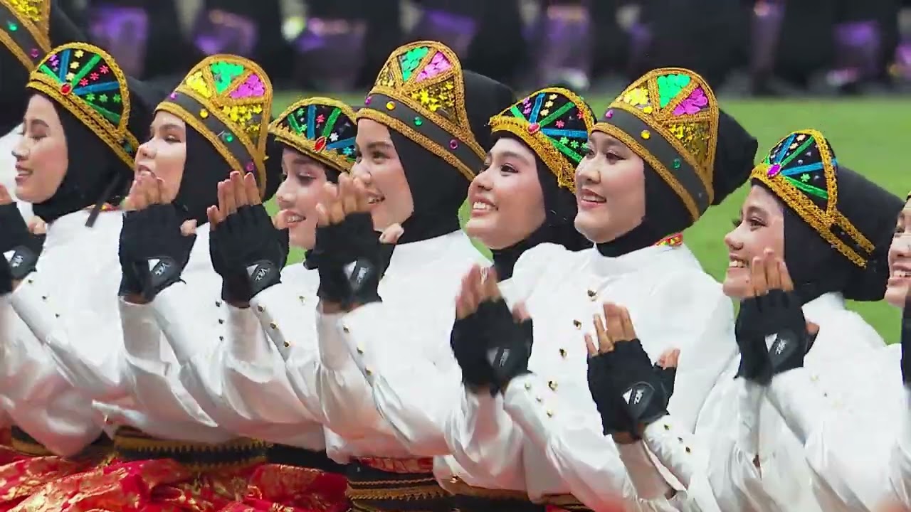 HUT - 77 RI 🇮🇩 , MB Gita Handayani Dinas Pendidikan Aceh , Istana Merdeka -Jakarta 17 Agustus 2022