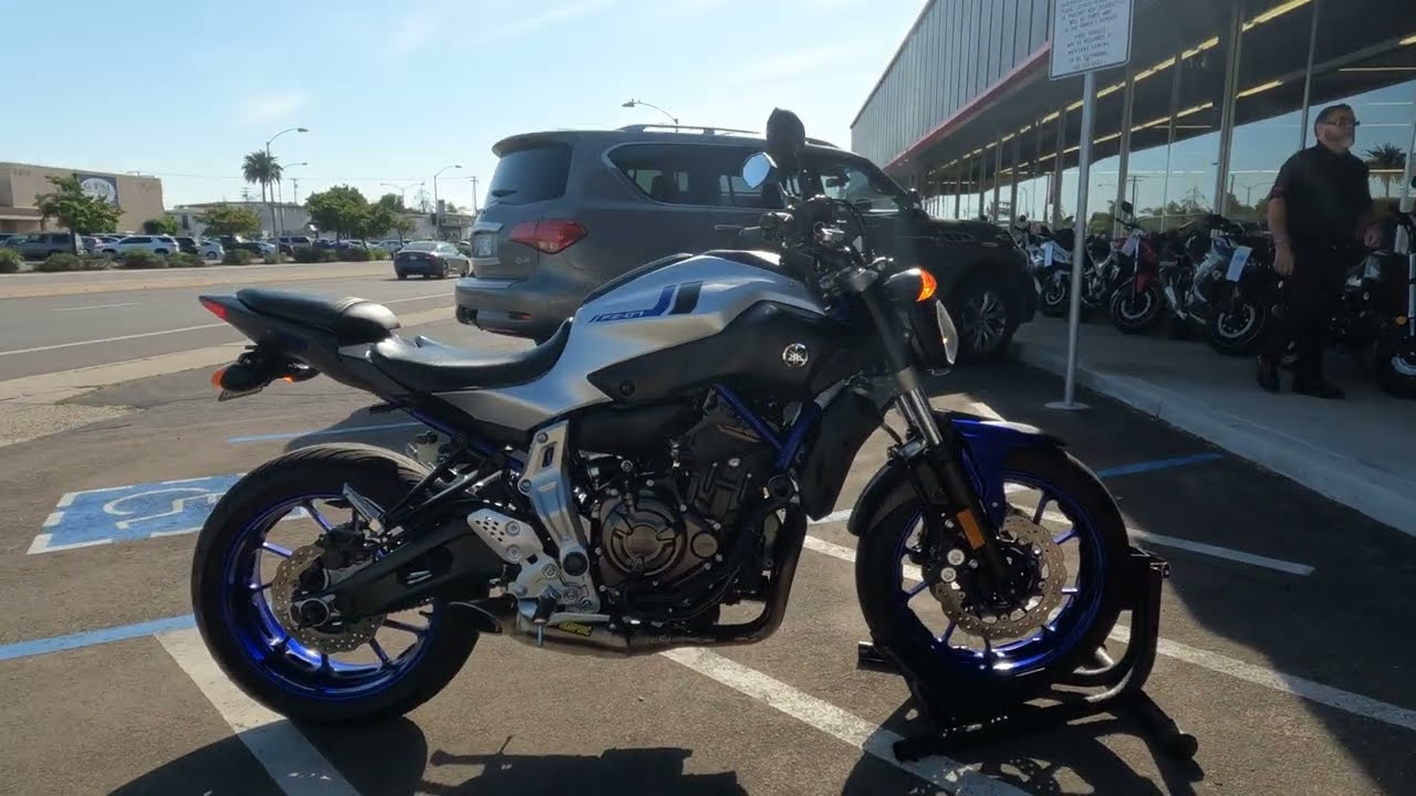 ヤマハ 2016 Yamaha FZ07 / Walk Around / Start Up / Sound Clip - YouTube