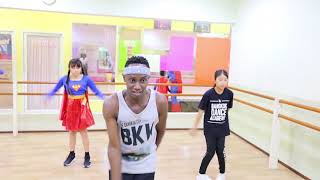 ซุปเปอร์บรีแอนน่า บุกไปฝึกเต้นที่ Bangkok Dance Academy