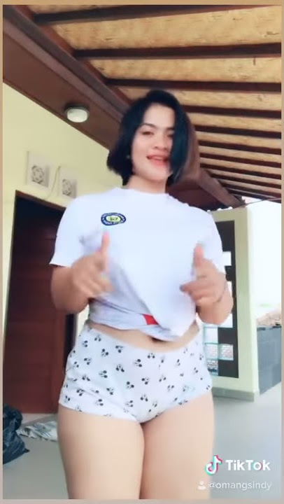 KOMANG CINDY, SEMAKIN HOT PAKE WARNA PUTIH, KELIATAN TEMBEM..