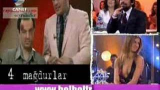Tuğba Özay Canlı Yayında Göğüsü Açılıyor Süper Frikik Tuğba Özay Canlı Yayında Göğüsü Açılıyor Süper Frikik