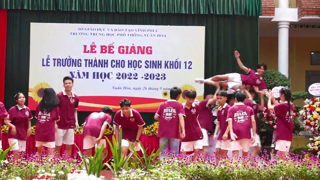 Nhảy vũ khúc 12A5 trường THPT Xuân Hòa 2023