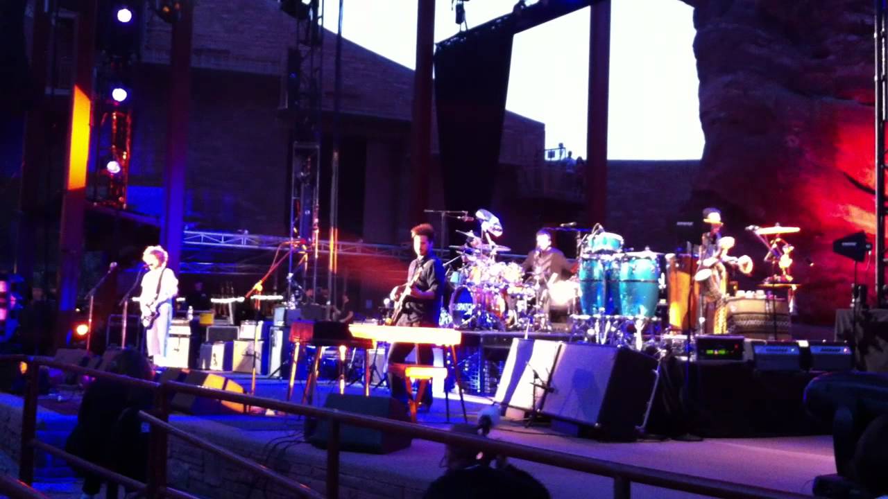 Dispatch -- Con Man -- Red Rocks 2011 - YouTube
