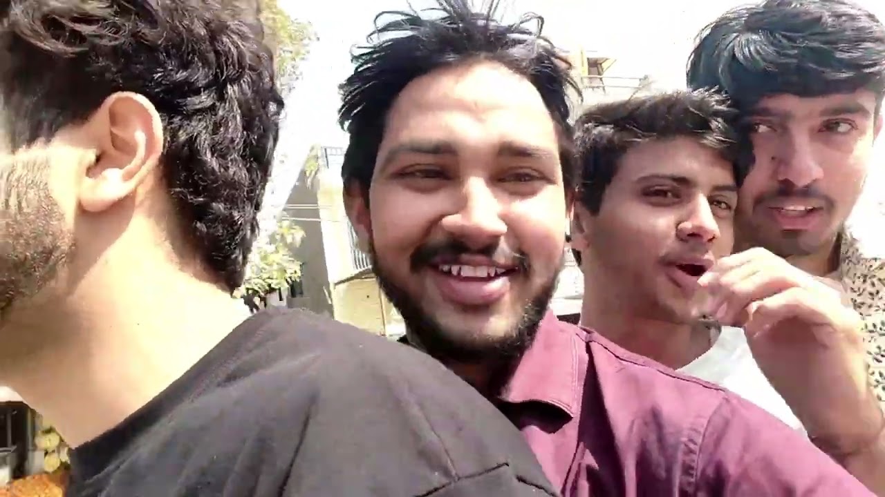 Holi per doston ke sath full masti puri dik video 