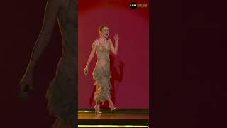 Sadie Sink Walk Entrance to D23 Expo 2026
Sadie Sink walks onto the stage at D23 Expo 2026 for the X-Men movie.
#sadiesink #d23 #d23expo #d23expo2026 #xmen #jeangrey Sadie Sink Walk Entrance to D23 Expo 2026