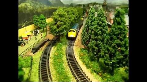 Minitrix Diesel Warship Class 42 Hermes in British Rail Blue