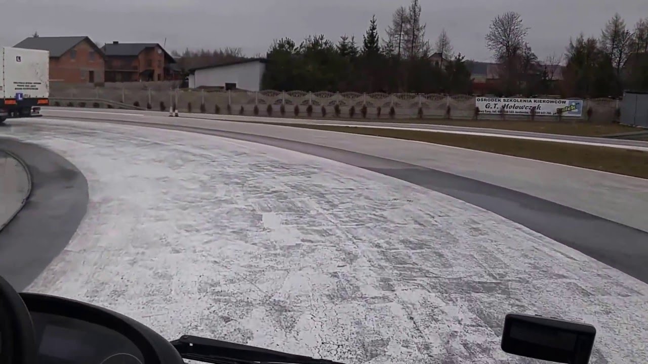 JAZDA BOKIEM MANEM PO RONDZIE PŁYTA POŚLIZGOWA  JENDZEJÓW