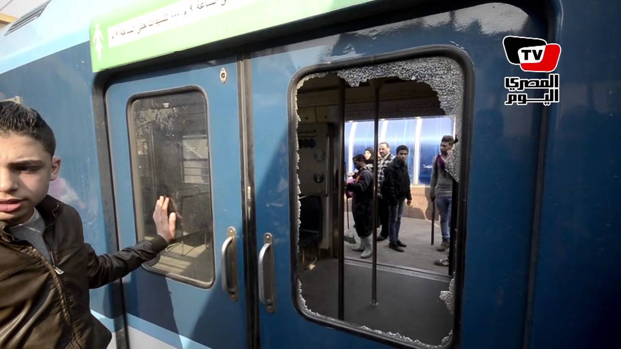 تكسير زجاج مترو الانفاق