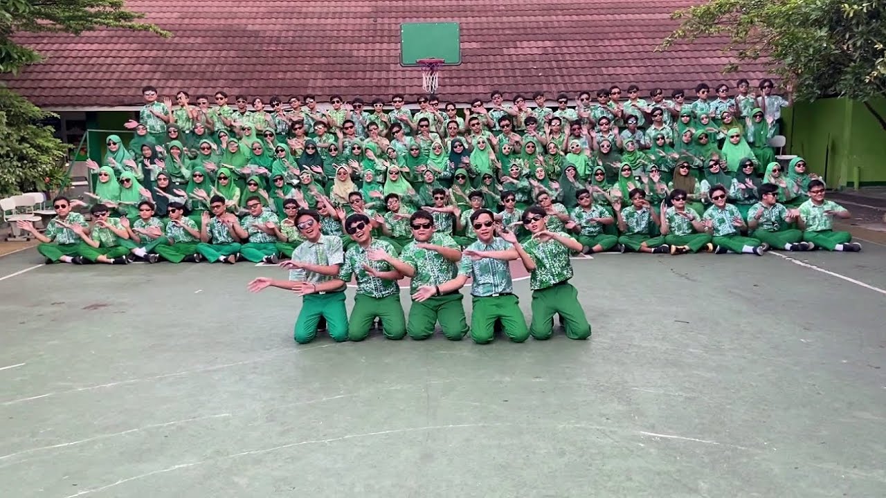 Video Perpisahan Kelas 6 Angkatan 14 SDI Al Azhar 36 Bandung
