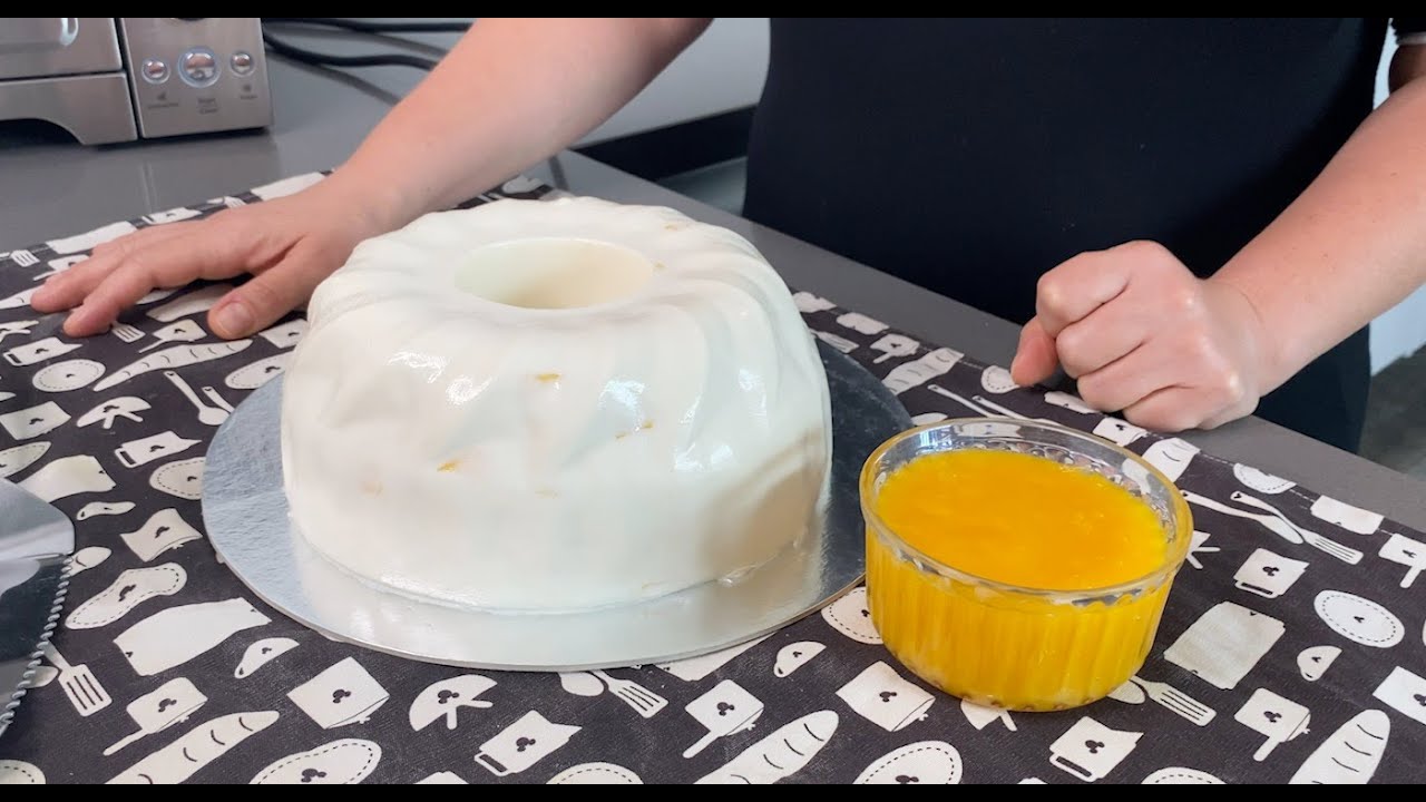 Gelatina de Yogurt con frutas en almíbar