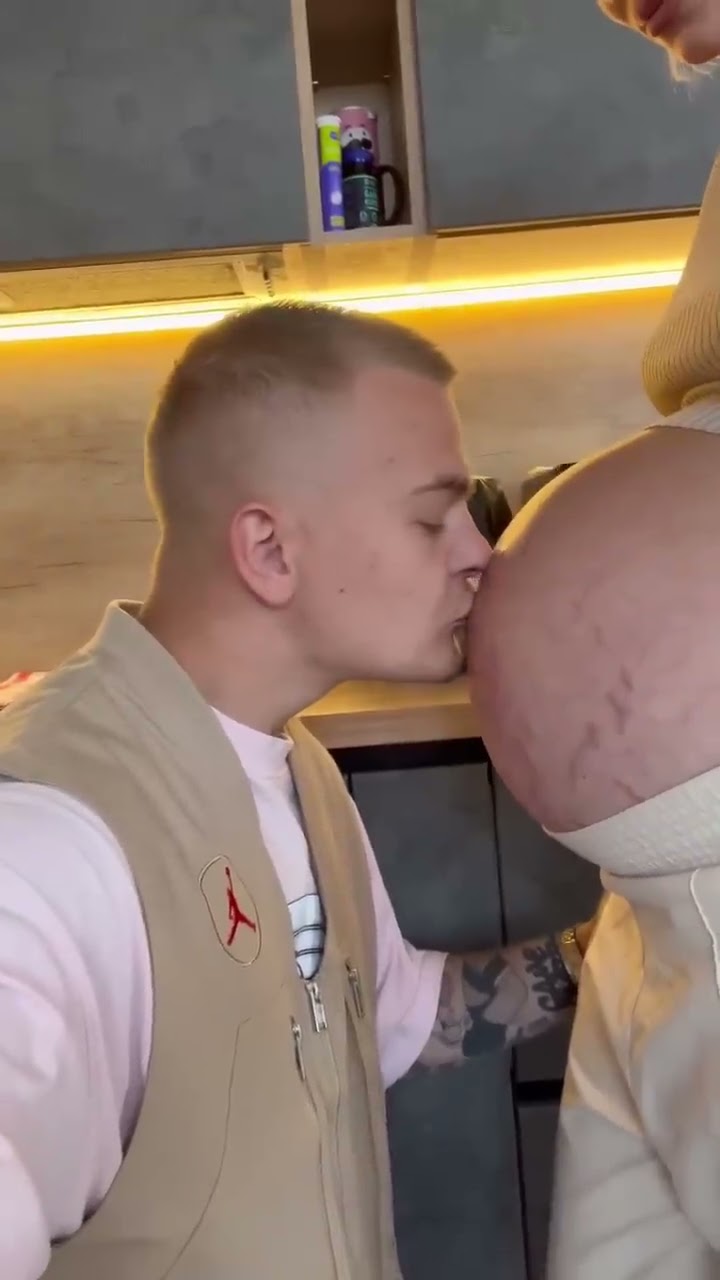 покажи свой пупок