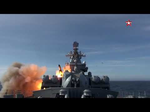 Крейсер «Варяг» и подлодка «Омск» поразили крылатыми ракетами цели в Тихом океане