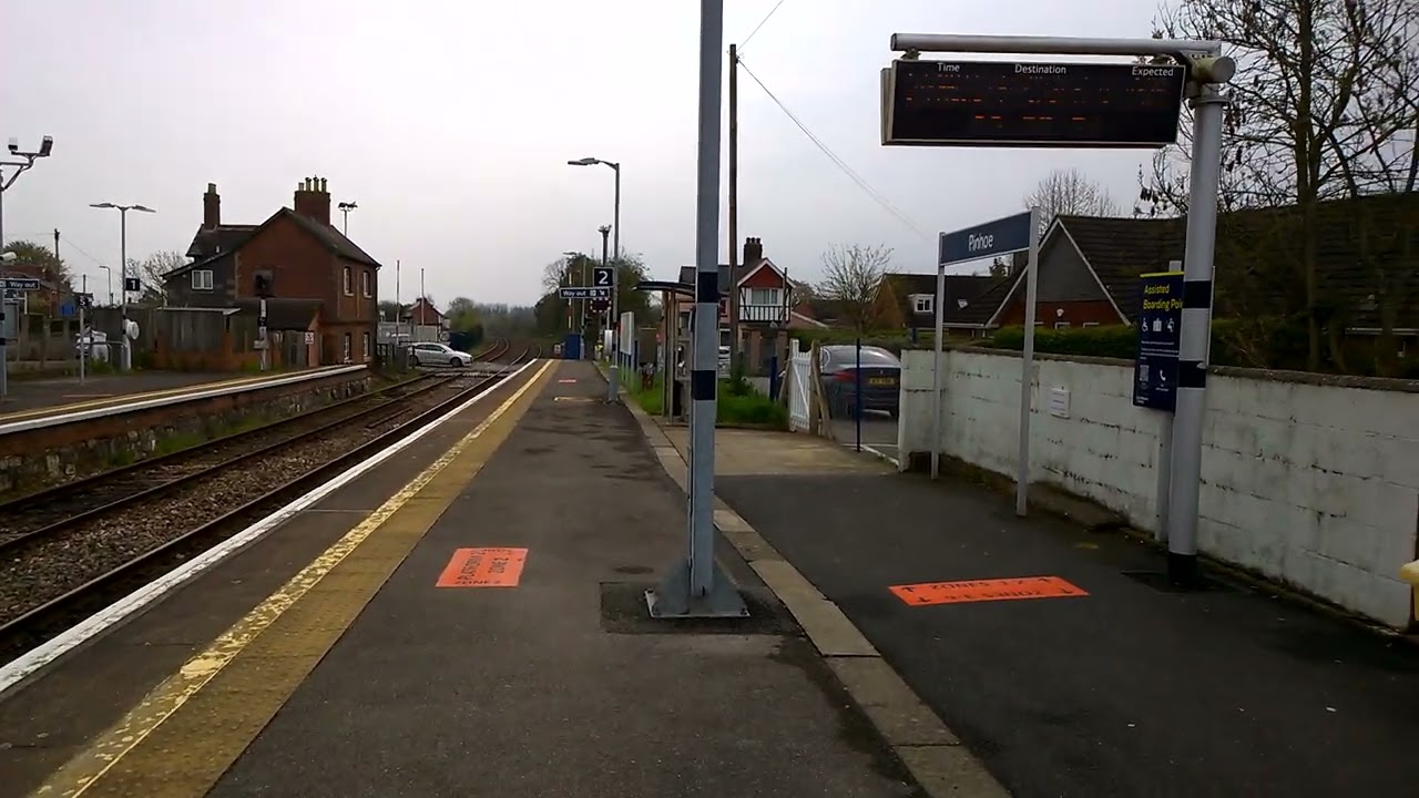 Pinhoe Train Station