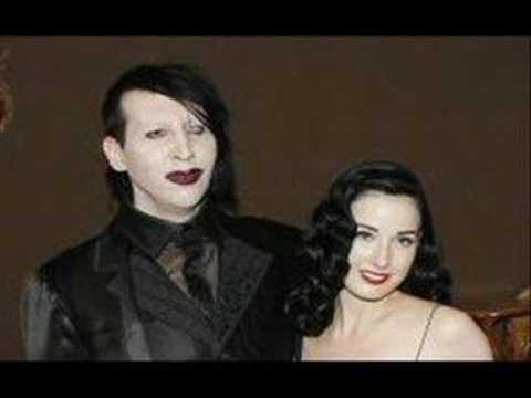 Marilyn Manson - A rose and a Baby ruth (Slideshow)