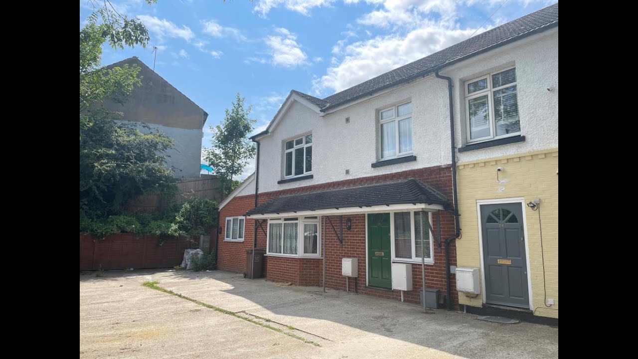 38 The Ridgeway, Gillingham, Kent, ME7 1JN - July 2024 Auction