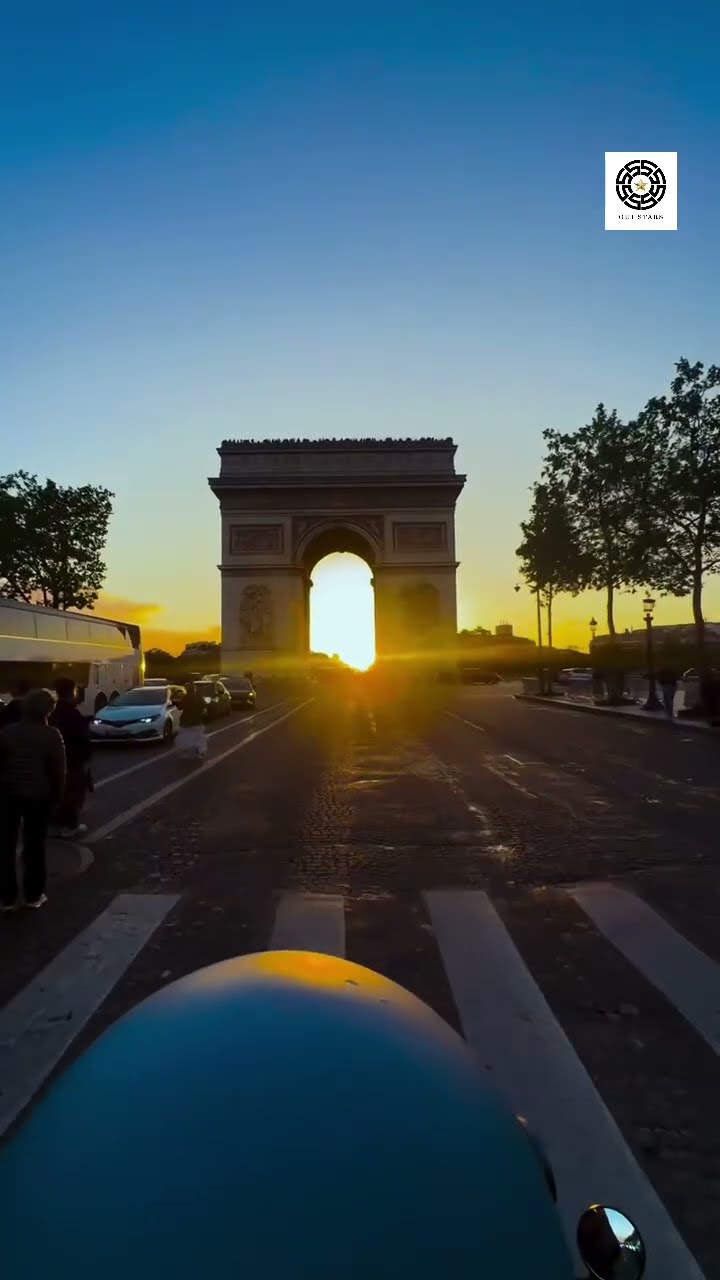 PARIS DOESN’T HAVE AN OFF-SEASON. 🇫🇷