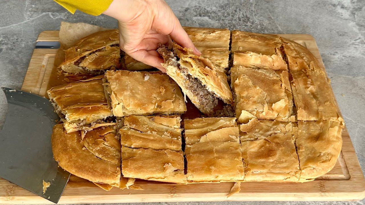 FAZLA UĞRAŞMADAN😉 KAT KAT  Ağızda Eriyen Hamuruyla 💯 Nefis Börek tarifi / El Açması Kıymalı Börek