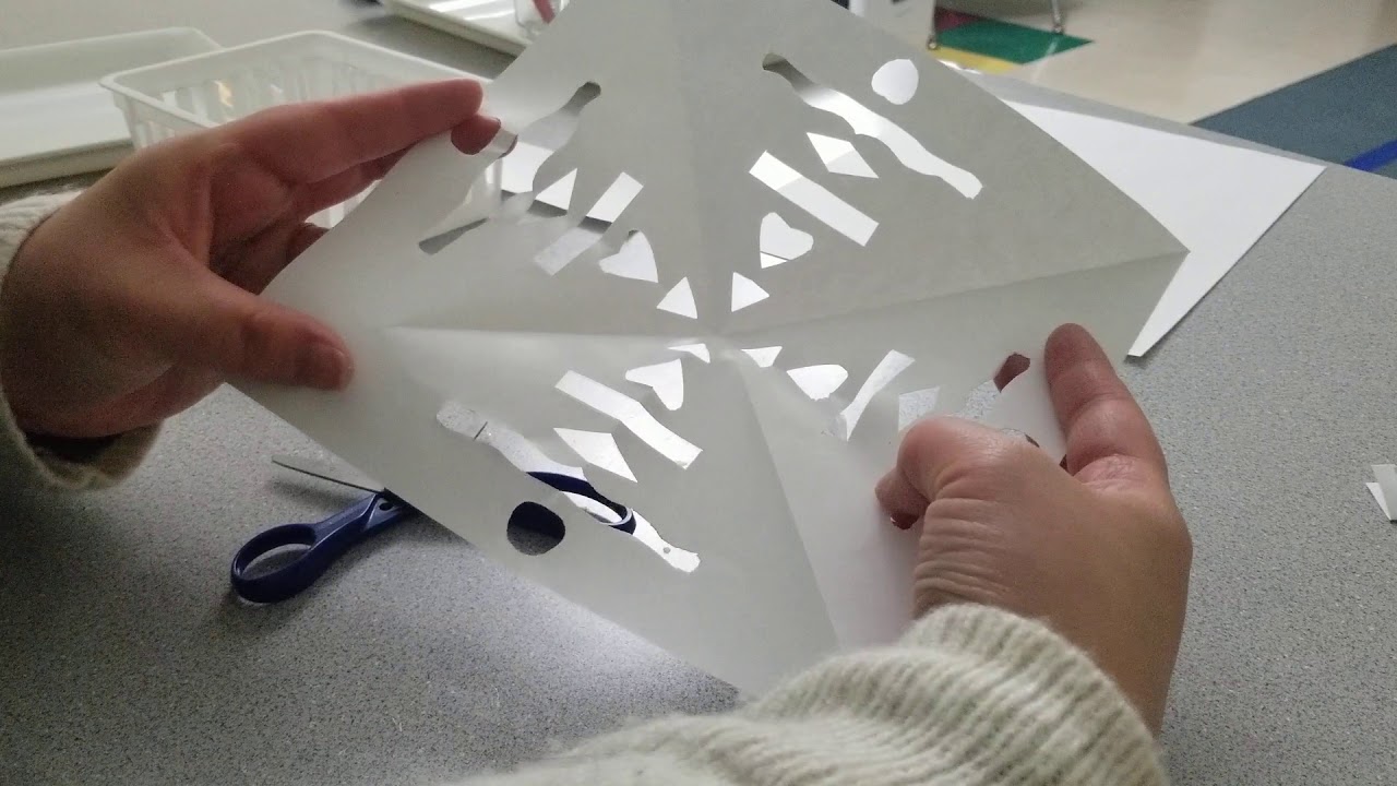 Oodles of Ways to Make Snowflakes with Kids - How Wee Learn