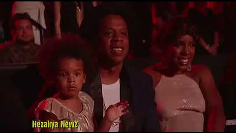 Blue Ivy DANCES With Jay Z and Kelly Rowland During Beyonce's 2014 VMA Performance!!
