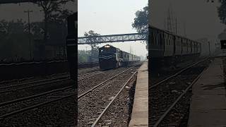 jafar express in Shahdara station #train #jaffarexpress