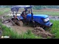 Sonalika DI-42 RX 4×4 remove a tractor from full mud