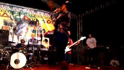 Monkey Boots   rockin you steady live at USM semarang
