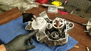 1:11 Yamaha YZ125 Transmission Repair 20222024 (Part 2) Installing trans gears, truing crank, cases