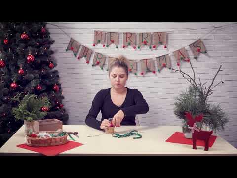 Vidéo: Faire Un Pendentif Sapin De Noël Avec Du Ruban Et Des Perles Est Rapide Et Facile