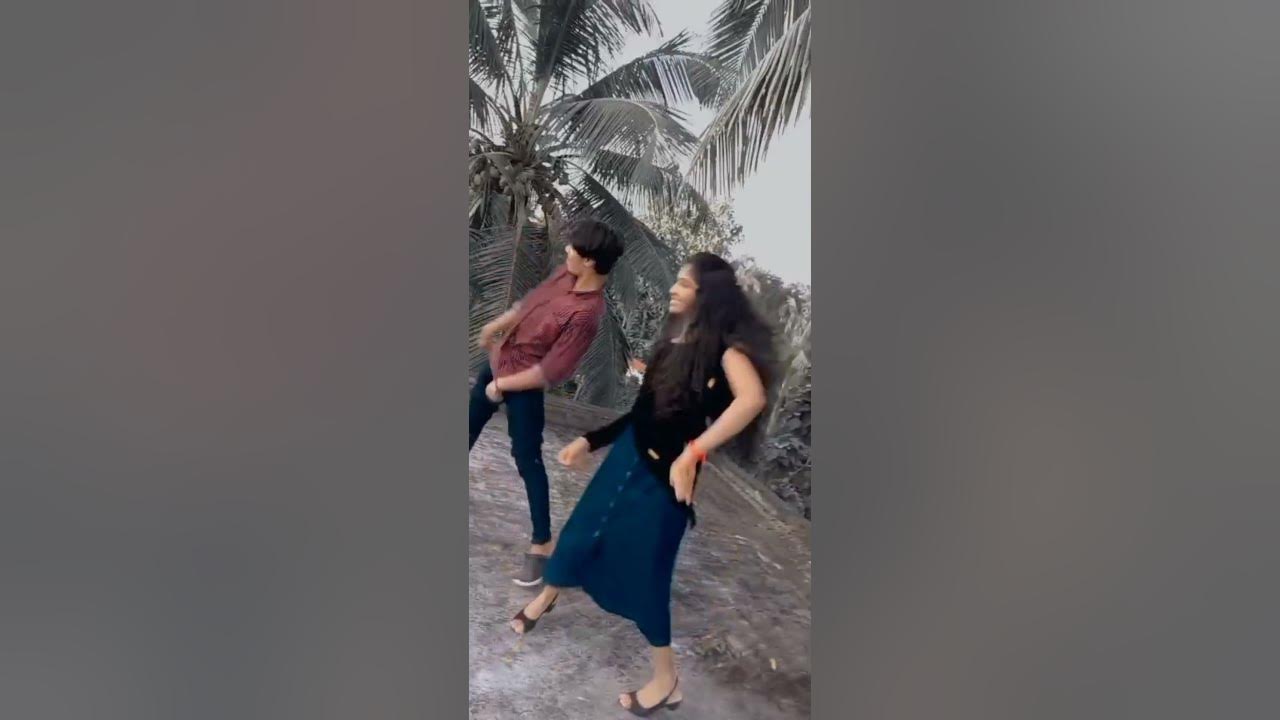 Yaar Indha Saalai Oram Short Dance Cover 🥰 by Navaneeth &Sivapriya