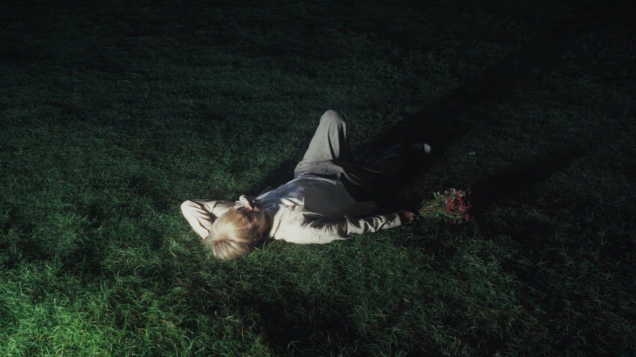 SIVAN - chấm xám ft. Bảo Hân Helia (Official Music Video)