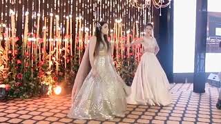 Bridesmaid killing it -song(aaj ke ladke)