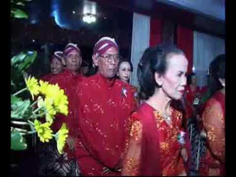 PRANATACARA PANYANDRA BUSANA MANTEN