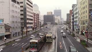 本川町歩道橋から東方向