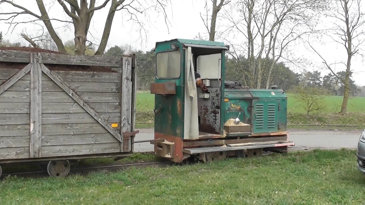 Feldbahn Torfbahn Steinfeld Rangierfahrten in der Ladeanlage