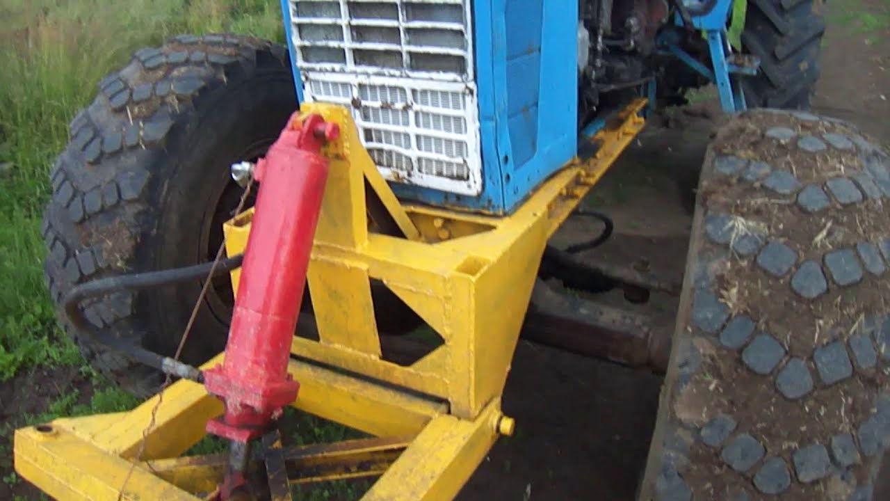 Передний бульдозер на мтз