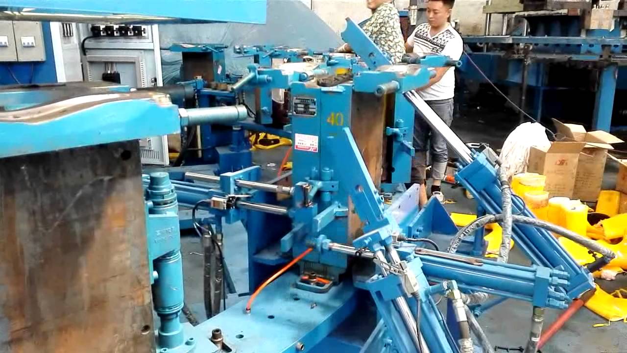 Multi-colors Rain boot injection machine - YouTube