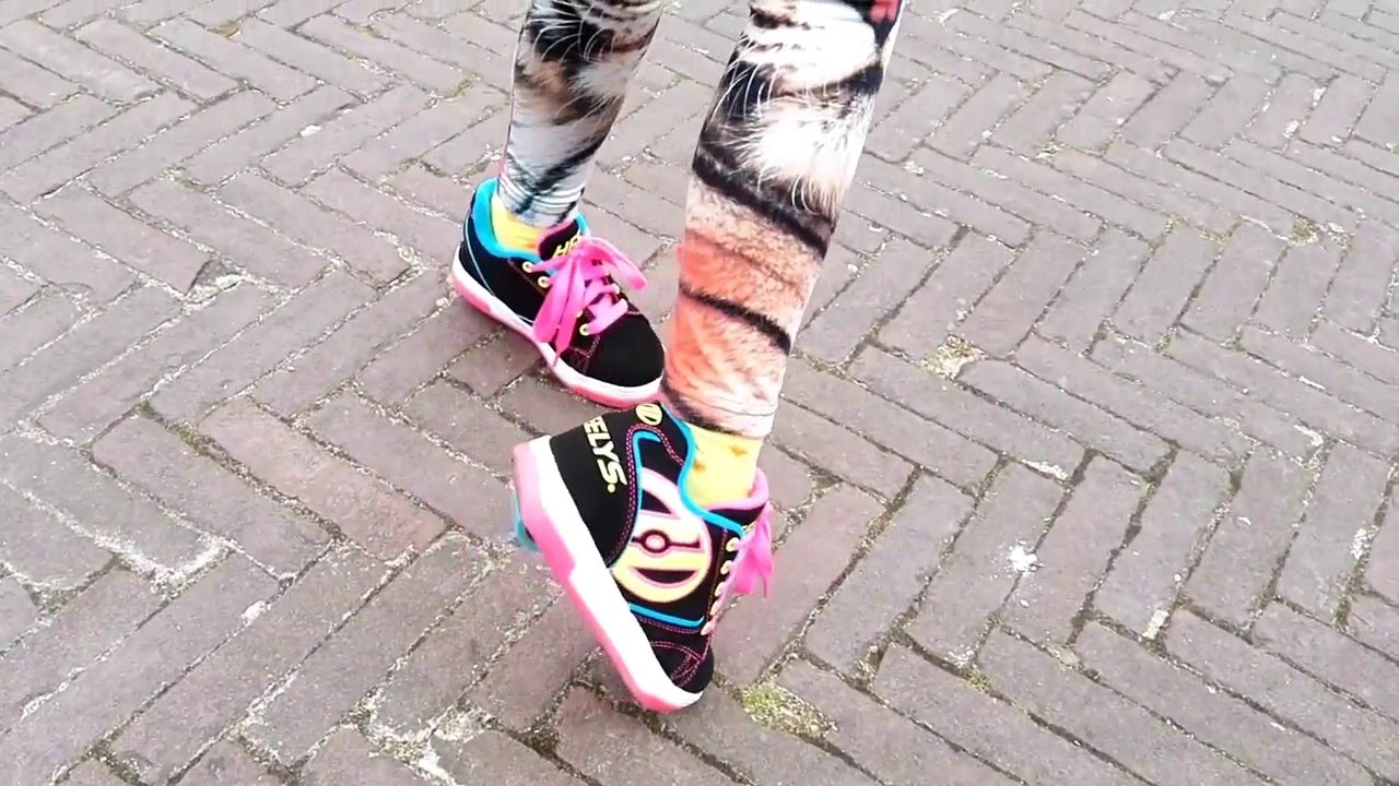 Werkgever ergens wagon Heelys, de trend van dit moment - YouTube