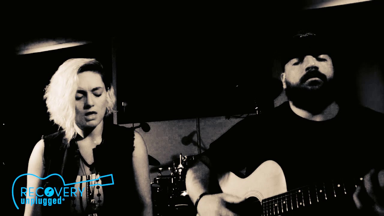 Recovery Unplugged Alumni Ashley & Randall perform Wild Horses