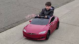 Tesbros kids Tesla S car giveaway
