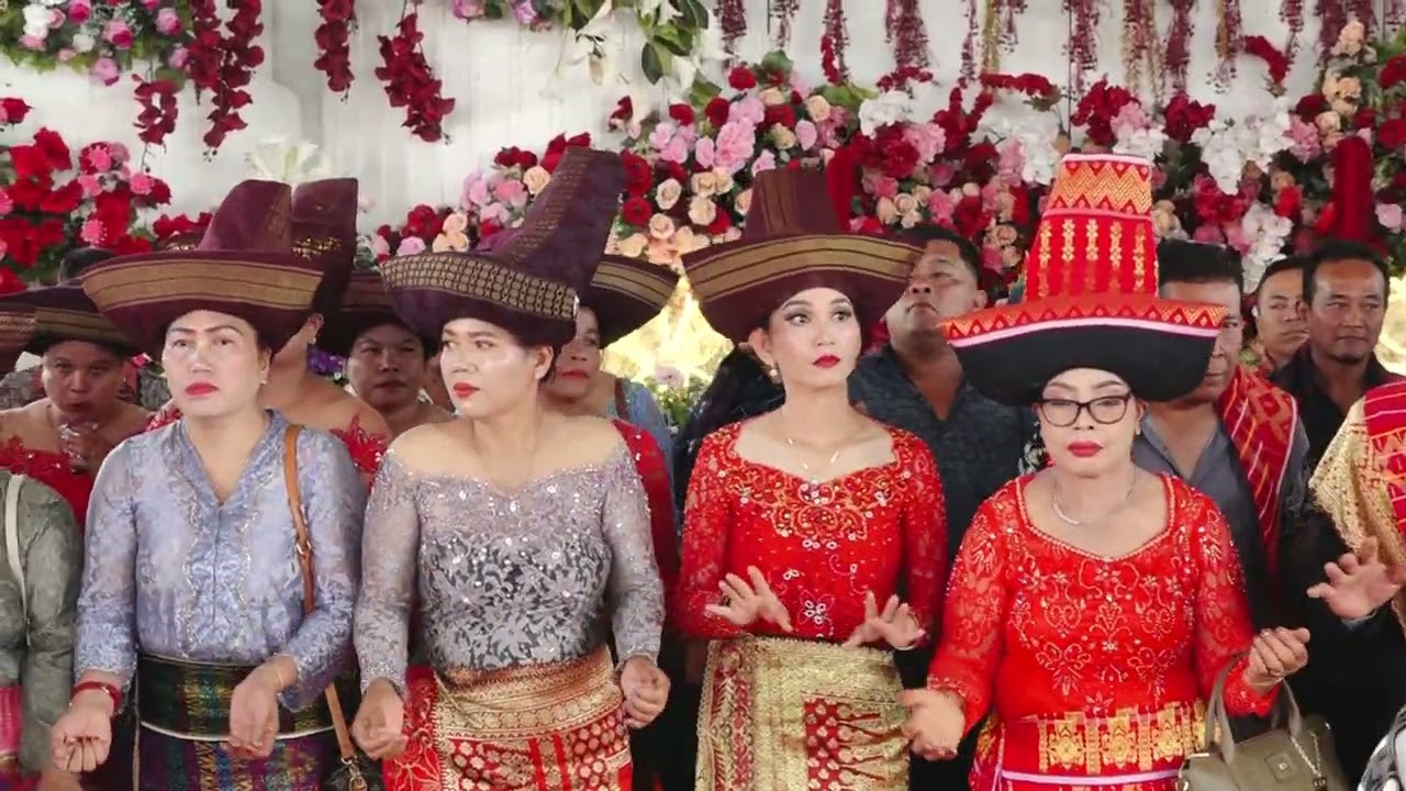 PESTA ADAT STEFAN & DEA PART 2 KUTABANGUN