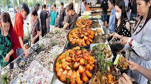 Kỳ lạ Buffet Tôm Càng Sống Giá Bình Dân Chỉ 199K/vé bà con lao động kéo tới ăn đông nghẹt