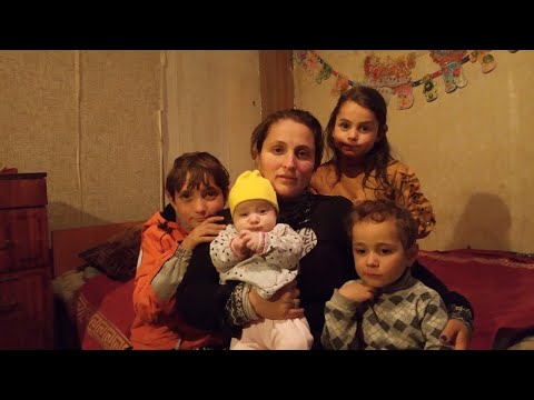 სახლის, საკვების, ლაღი ბავშვობისა და მომავლის უფლების გარეშე!