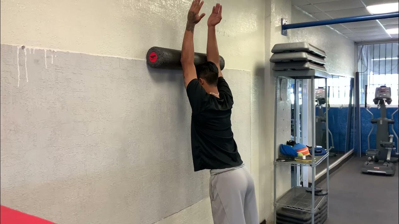 SERRATUS WALL SLIDE WITH FOAM ROLLER YouTube
