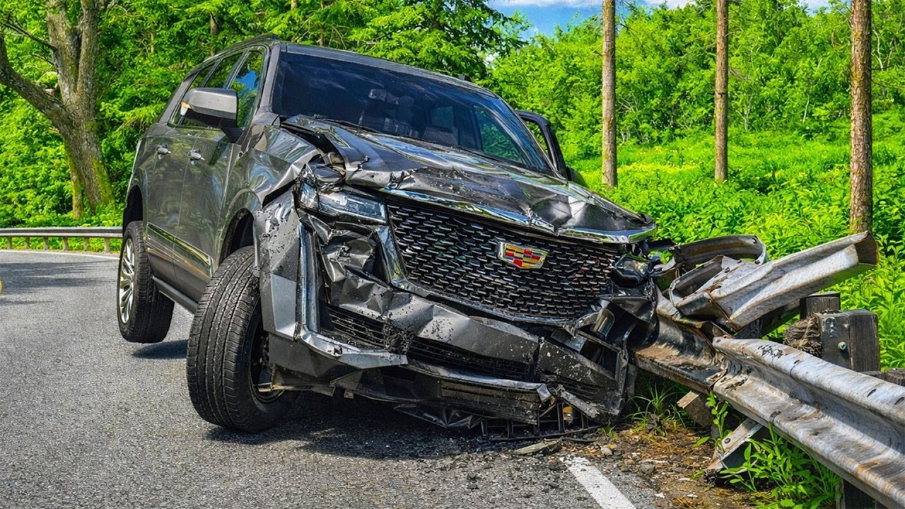 Realstic Car Crash At Hightway #21 | BeamNG.Drive