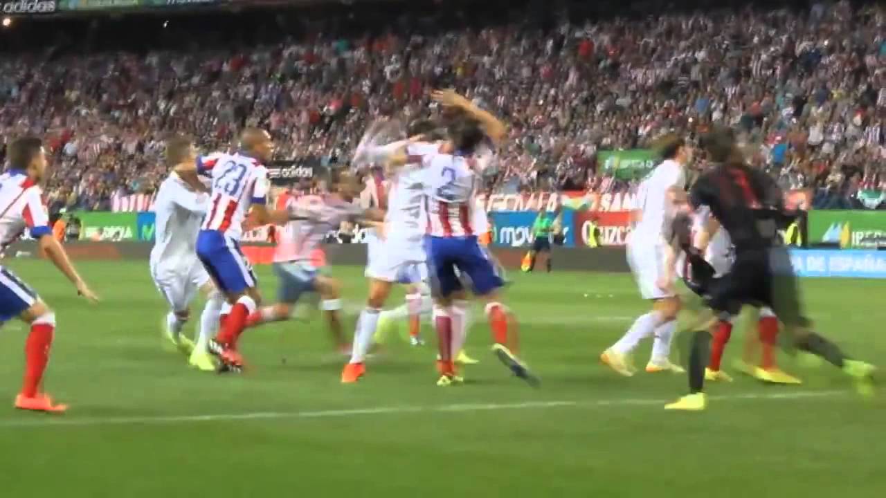 Cristiano Ronaldo Punches Diego Godin in the Face  Athletico Madrid 1 0 Real Madrid