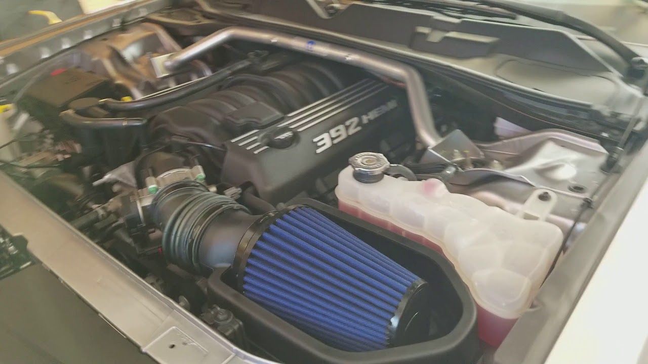 2015 Dodge Challenger SRT392 with 2017 Mopar T/A Ram Air (Fresh Air