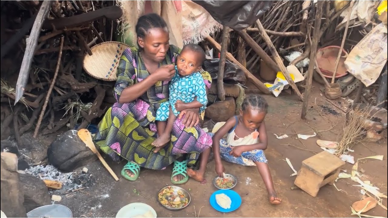 Village Cooking//Beautiful Mother gathers wild vegetables and made a meal for her children#cooking 