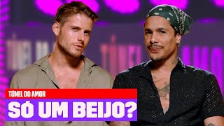 &quot;Eu sou muito **** pra implorar beijo&quot; Disse Kako antes de beijar Daniel | Túnel do Amor | Multishow